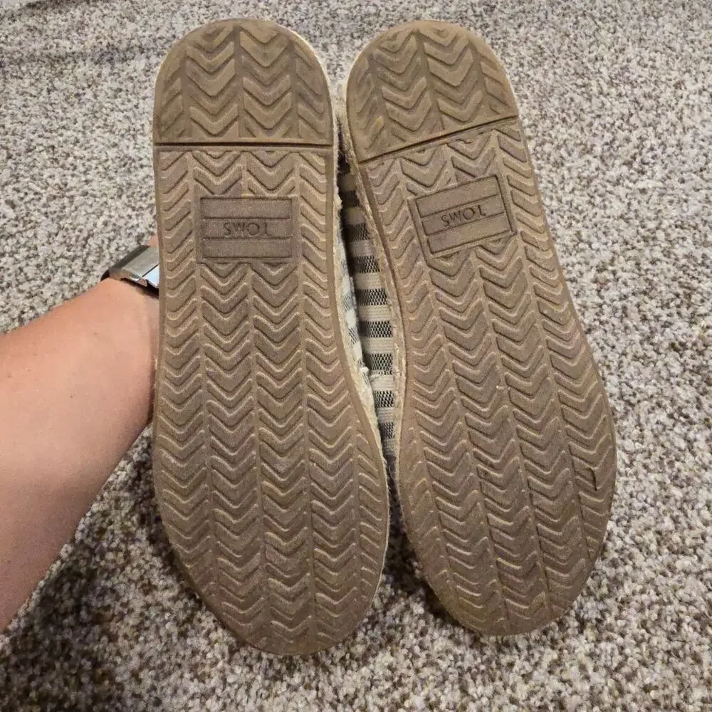 Women's TOMS Espadrilles Slip On Shoes Black Cream Striped | Size 6.5